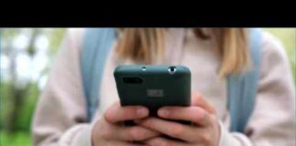 French lawmakers approve social media ban for those under 15